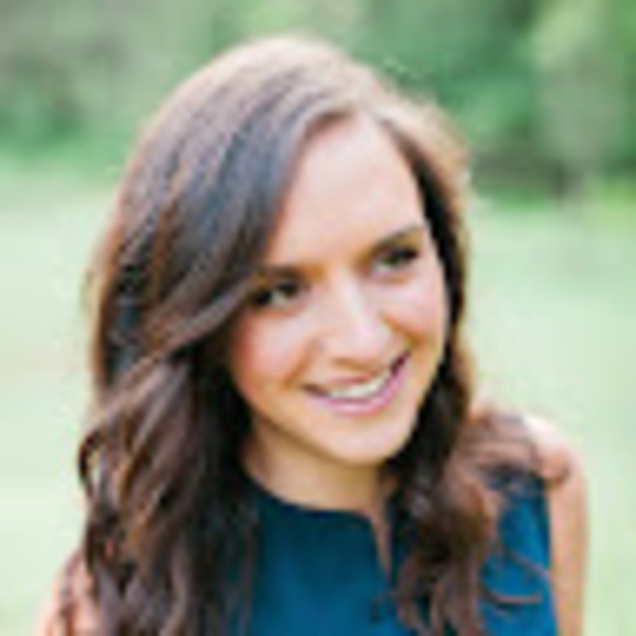 Meet your Posher, Emily - Picture 1 of 1